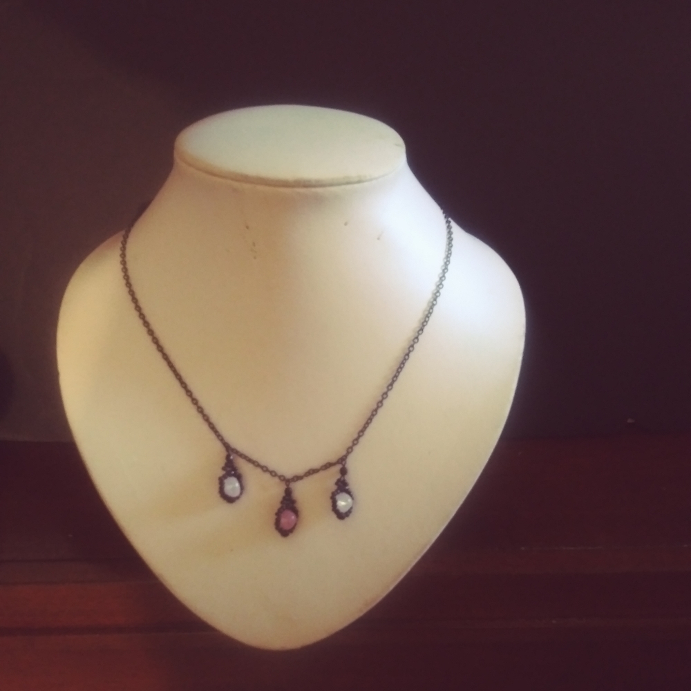 Necklace (E40)
